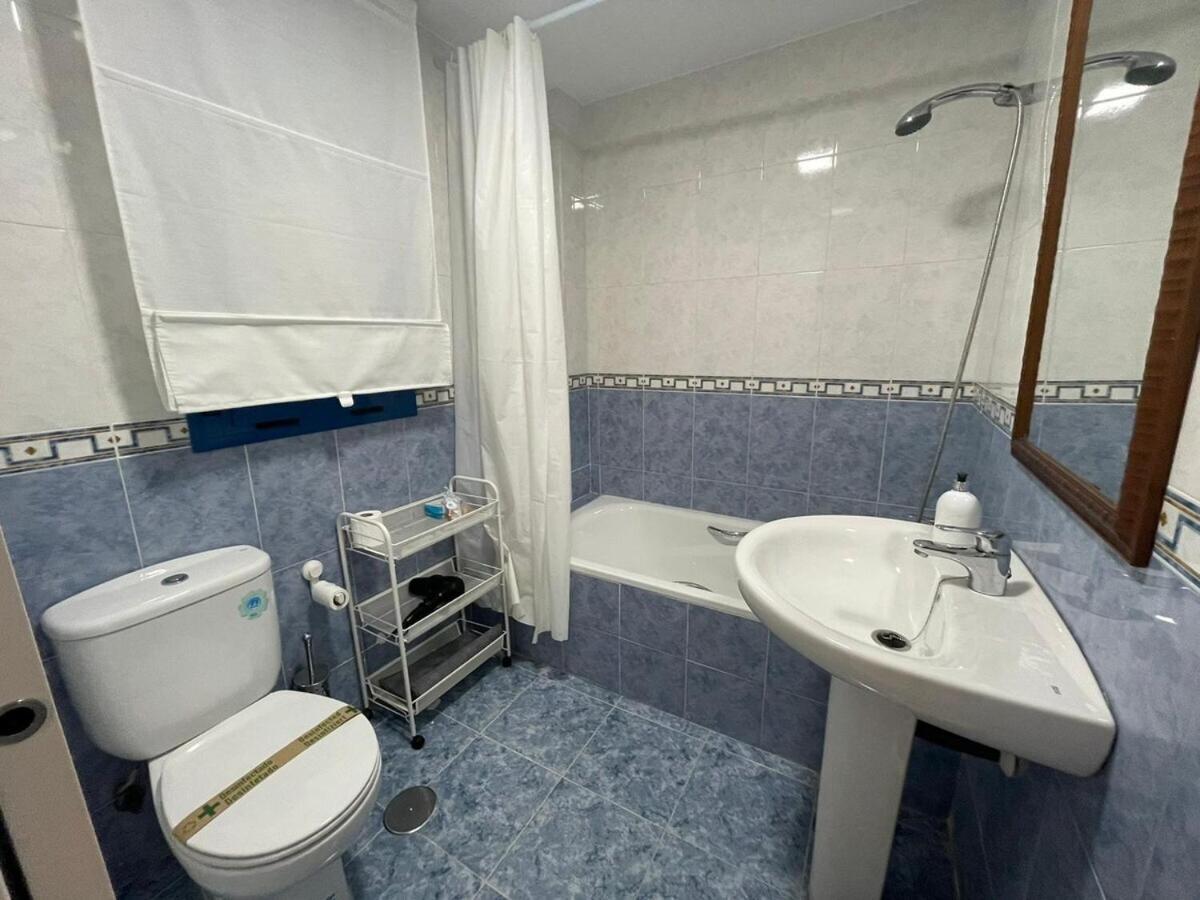 Calu Homes Cerca Playa De Huelin Málaga Exteriör bild