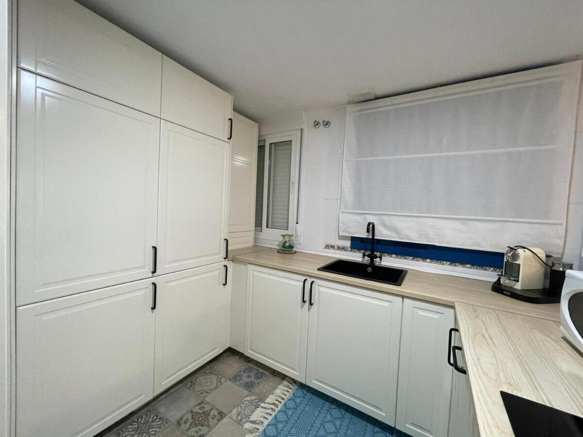 Calu Homes Cerca Playa De Huelin Málaga Exteriör bild