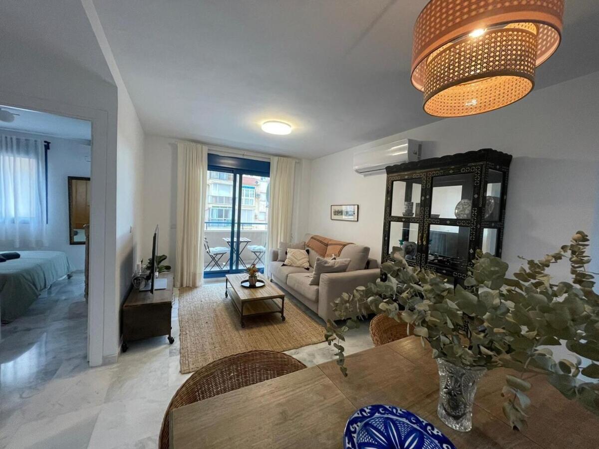 Calu Homes Cerca Playa De Huelin Málaga Exteriör bild