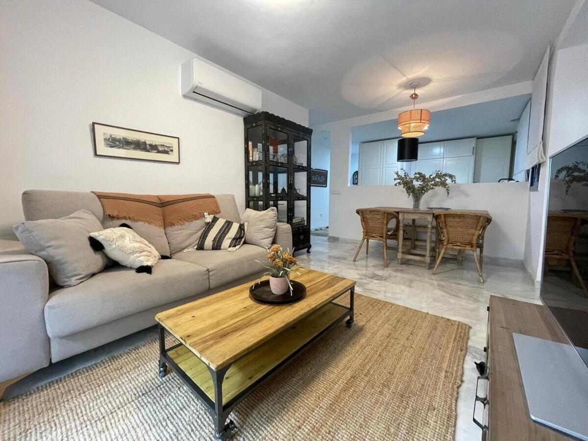 Calu Homes Cerca Playa De Huelin Málaga Exteriör bild
